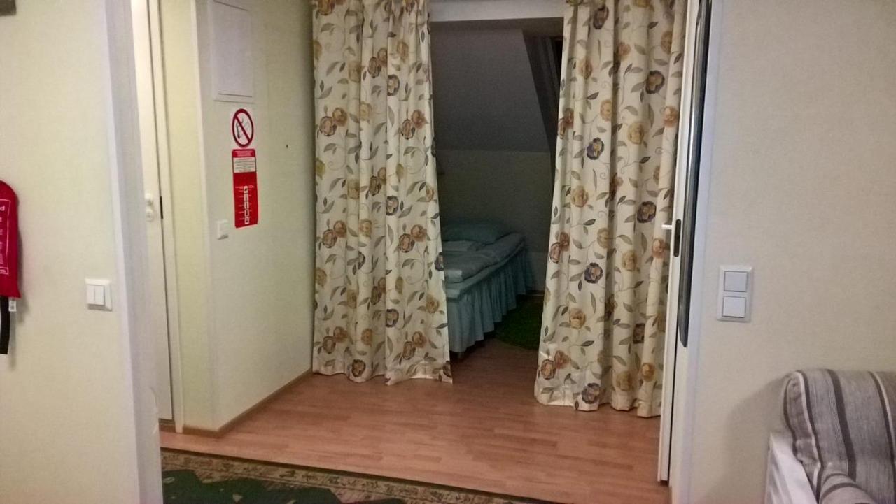 Marent Apartments Salo  Εξωτερικό φωτογραφία