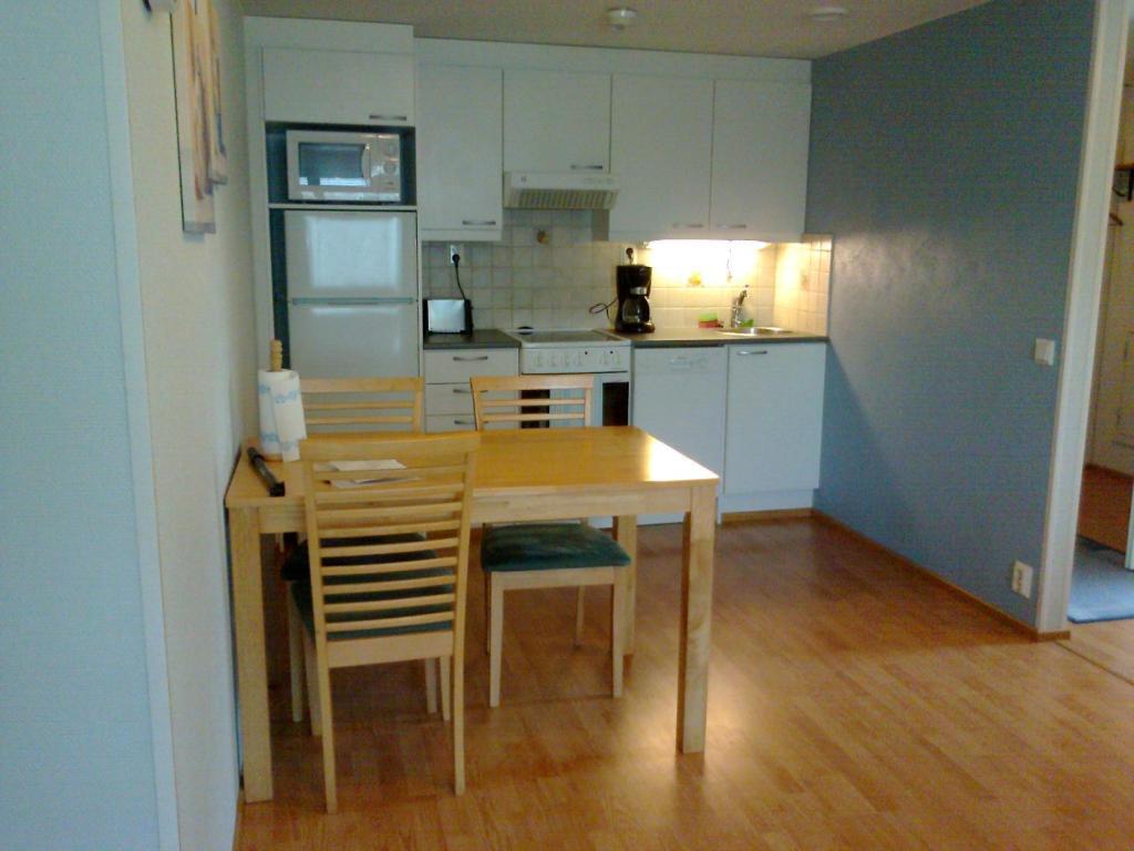 Marent Apartments Salo  Δωμάτιο φωτογραφία