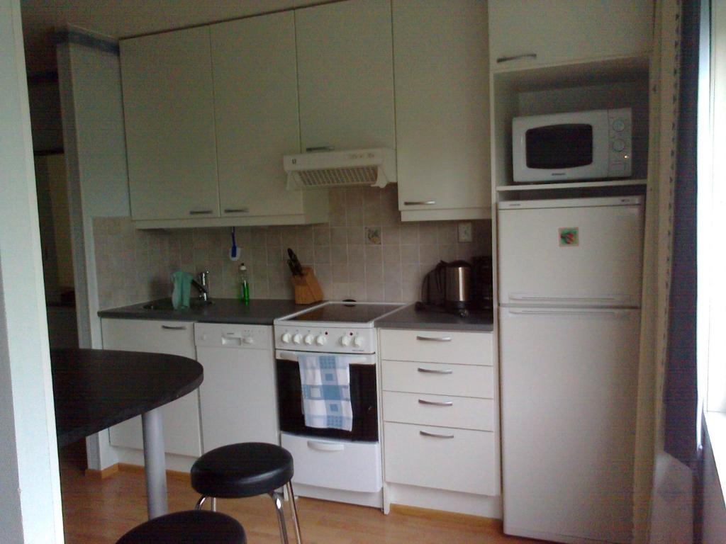 Marent Apartments Salo  Δωμάτιο φωτογραφία